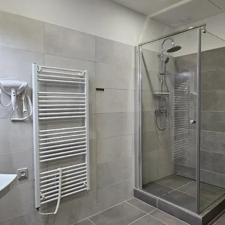 招待所 Venuse 俄斯特拉发